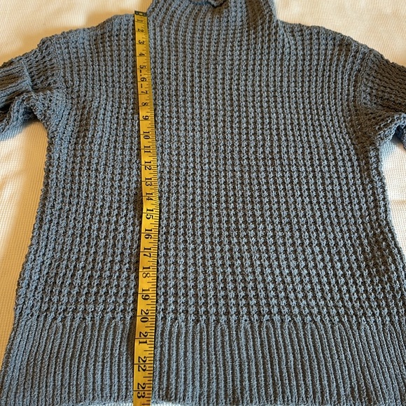 American Eagle Cable Knit Sweater Pullover Size XS Grayish - Picture 8 of 9